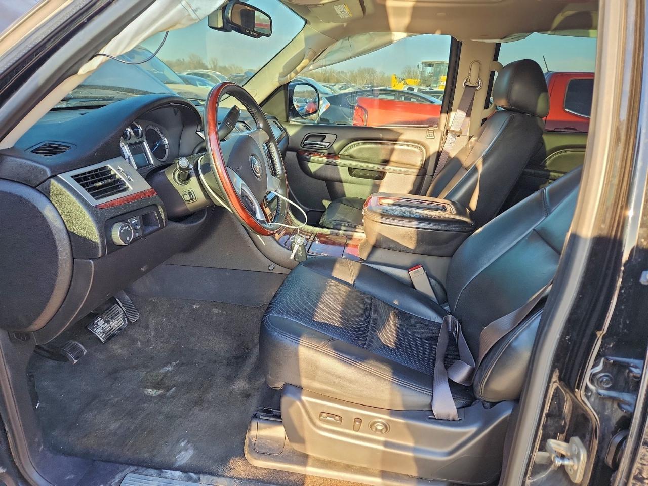 2013 Cadillac Escalade esv Premium