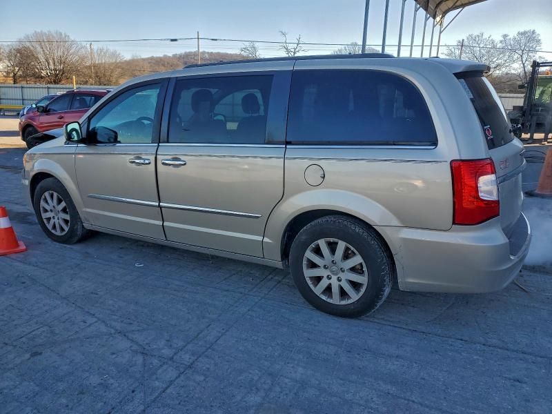 2015 Chrysler Town & Country Touring