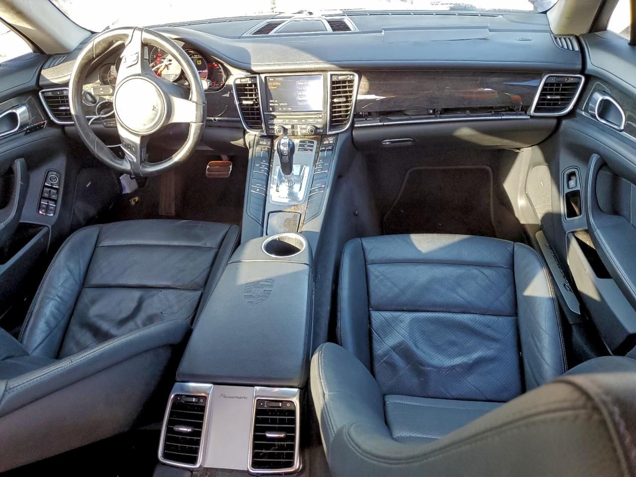 2011 Porsche Panamera 2