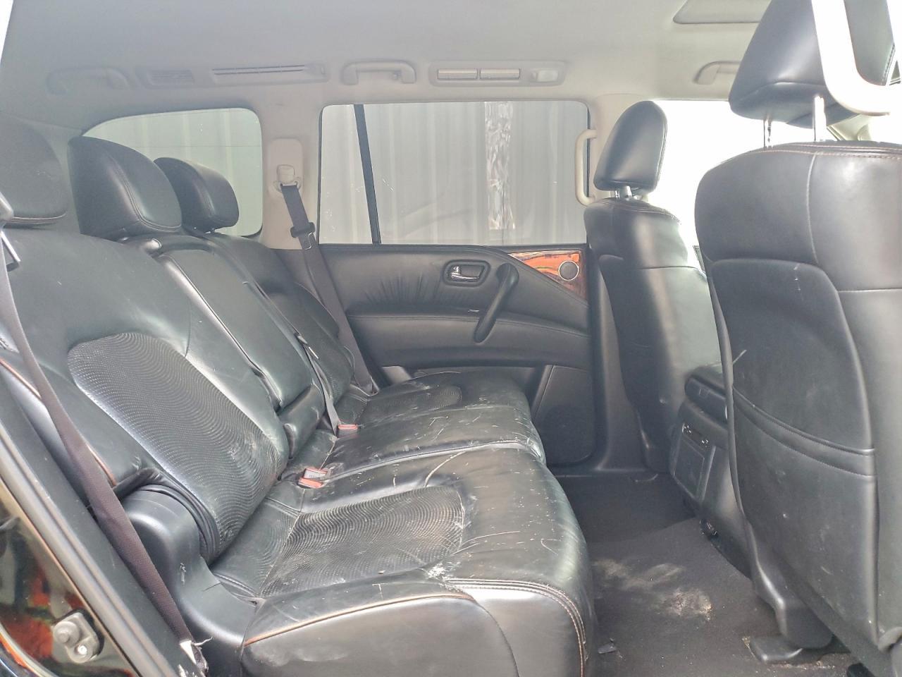 2017 Nissan Armada sv