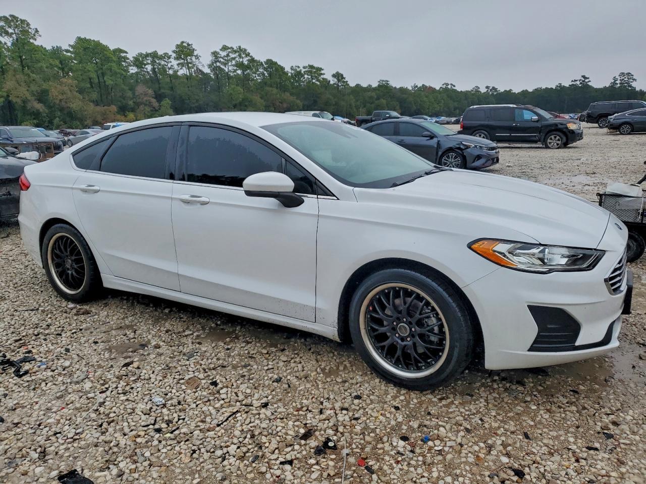 2020 Ford Fusion se
