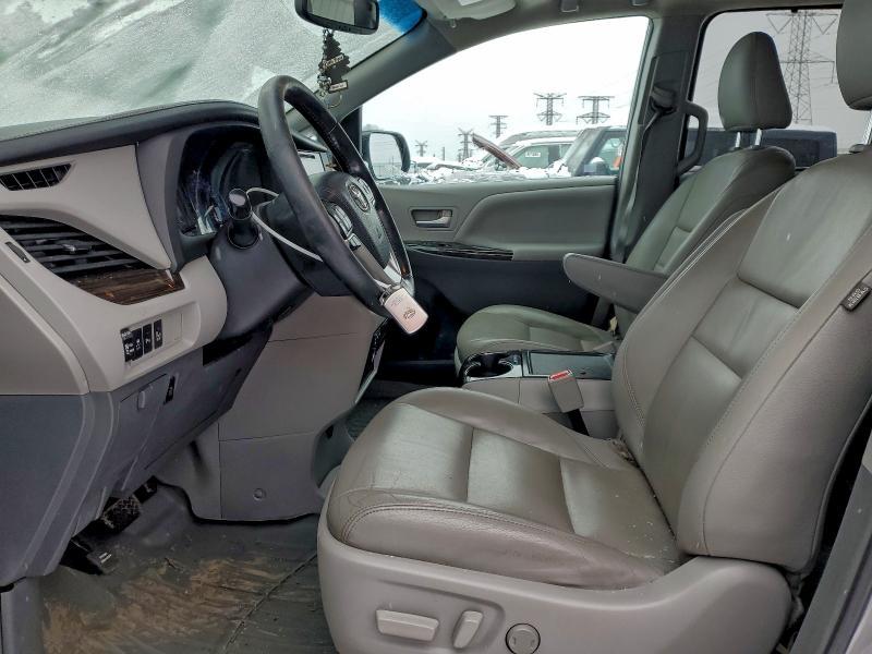 2015 Toyota Sienna xle