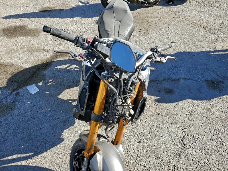 2014 Yama FZ09