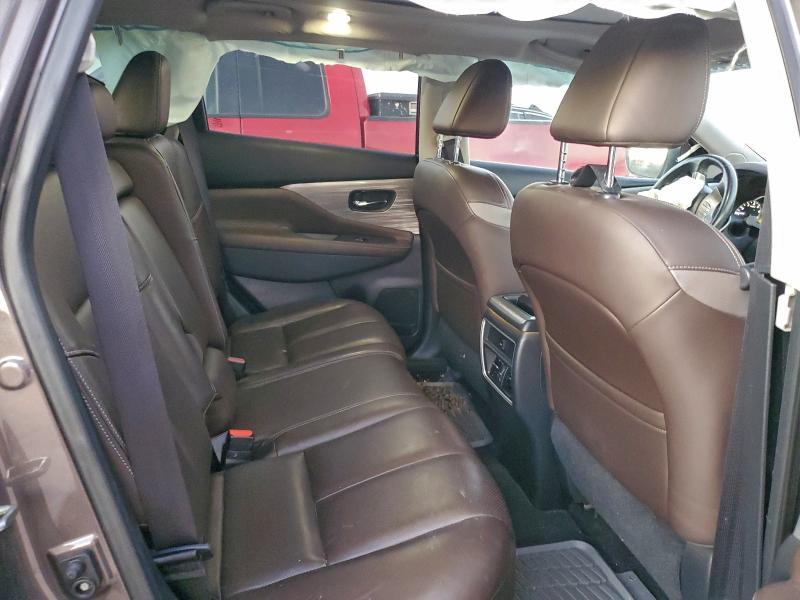 2016 Nissan Murano s