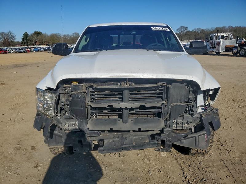 2023 Dodge Ram 1500 Classic slt