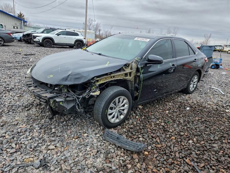 2016 Toyota Camry le