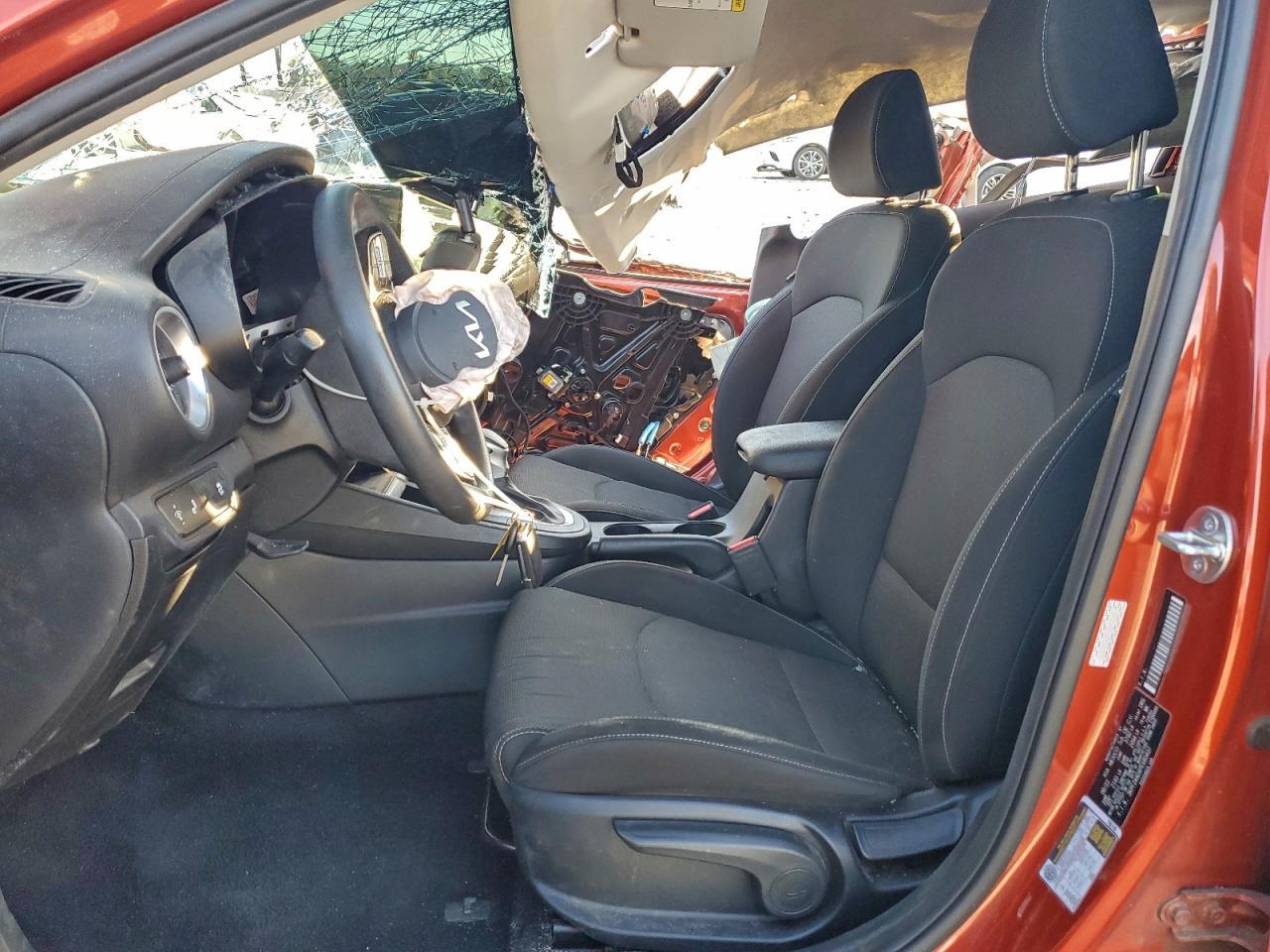 2023 KIA Forte lx
