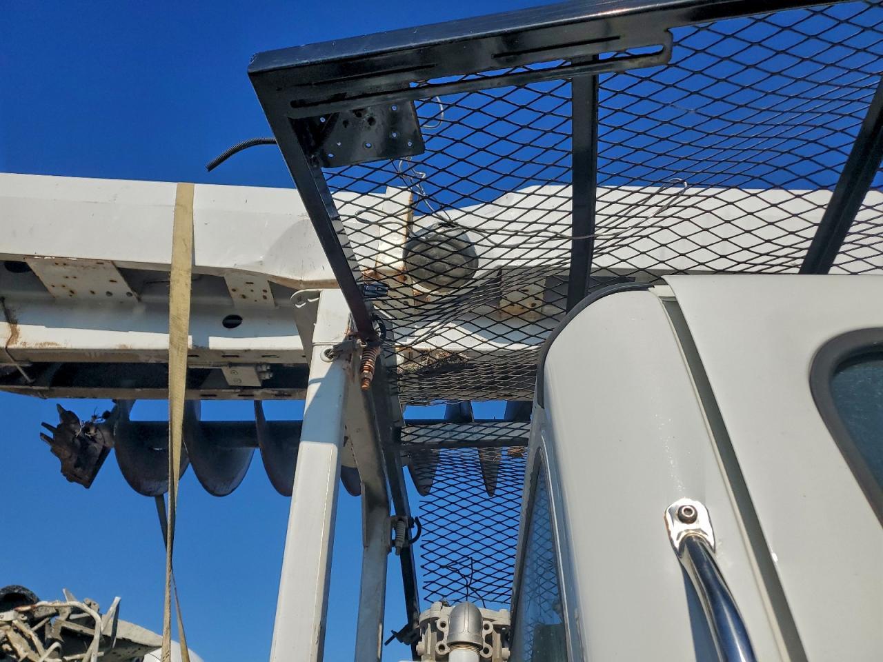 2019 Freigliner 2019 Freightliner Business Class M2 Digger Derrick
