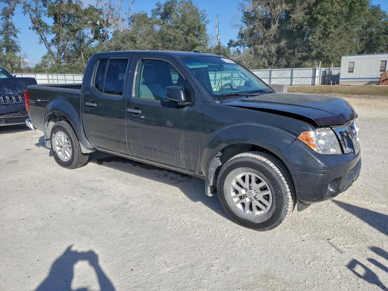 2015 Nissan Frontier S