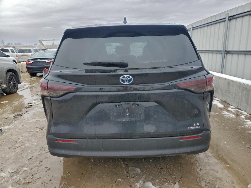 2024 Toyota Sienna le