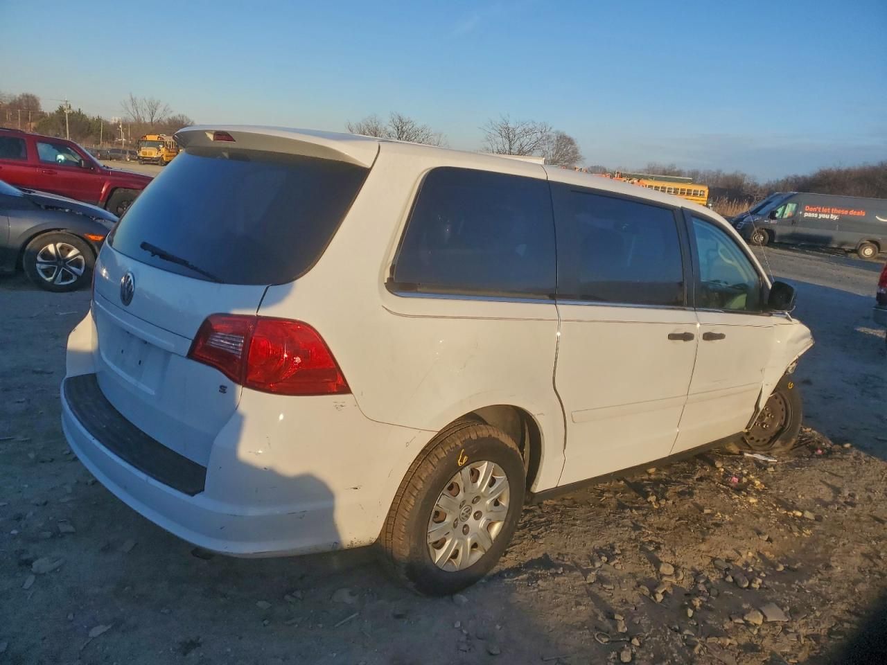 2009 Volkswagen Routan s
