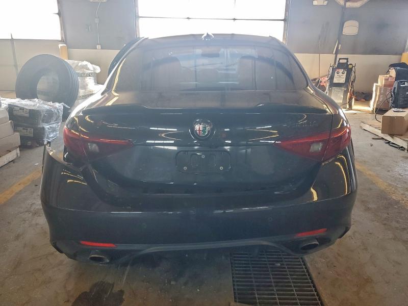 2018 Alfa Romeo Giulia ti Q4