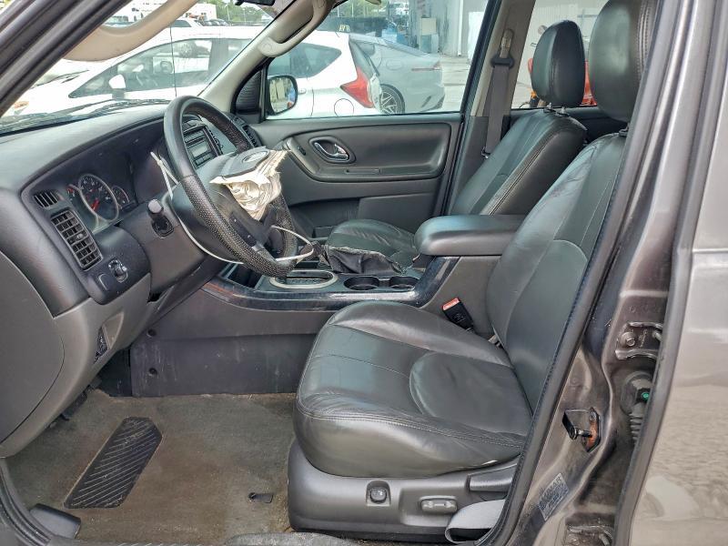 2005 Mazda Tribute s
