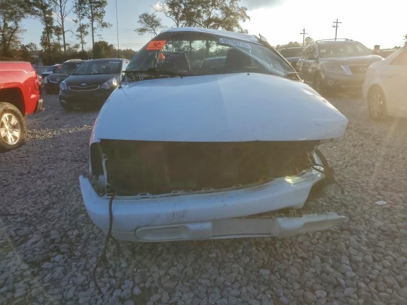 1999 Chevrolet S Truck S10