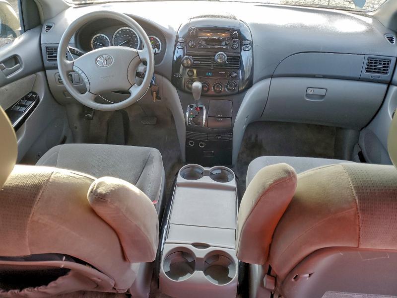 2005 Toyota Sienna ce
