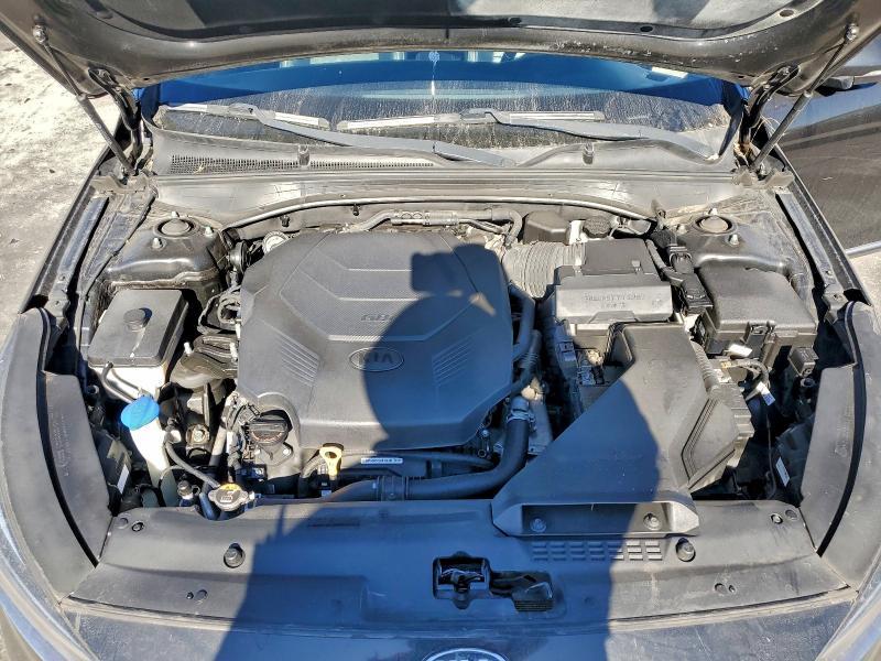 2018 KIA Cadenza Premium