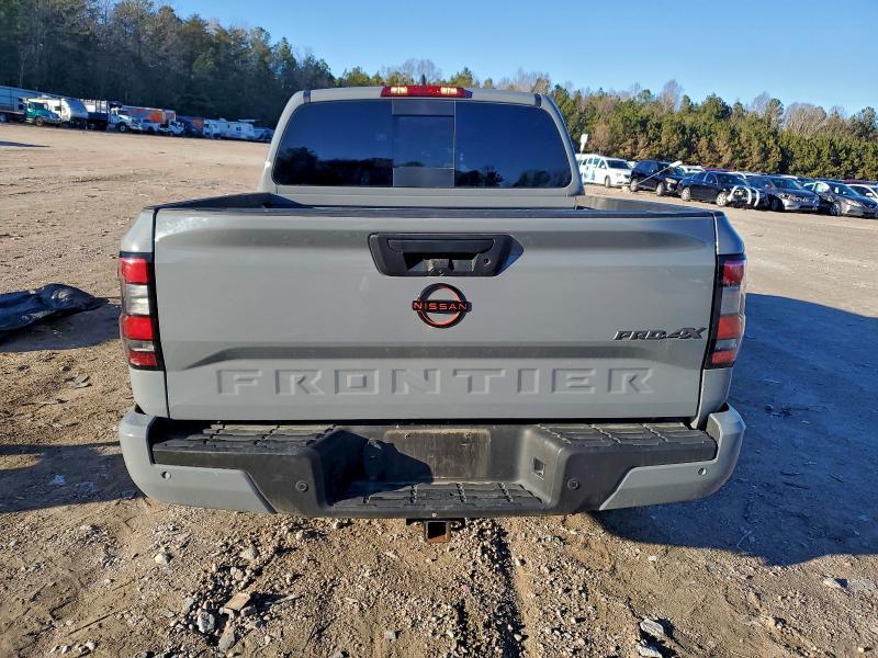 2023 Nissan Frontier s