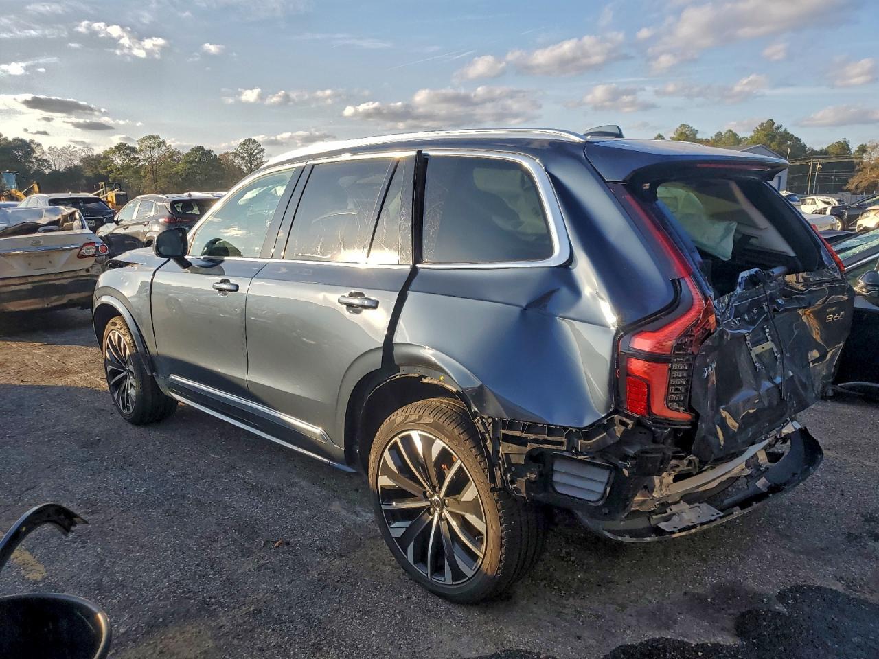 2025 Volvo Xc90 Ultra