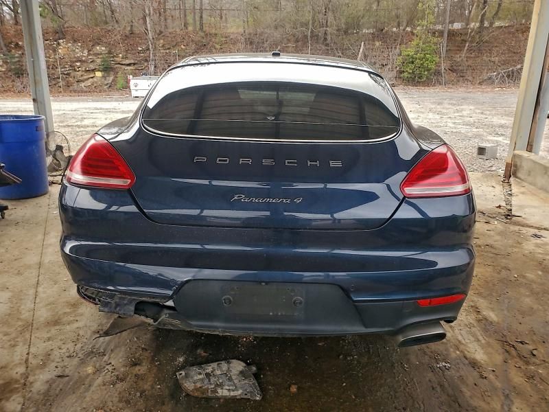 2014 Porsche Panamera 2