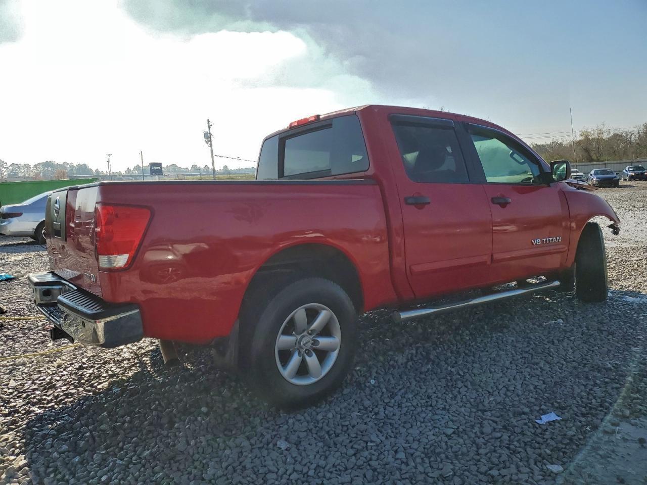2012 Nissan Titan SV