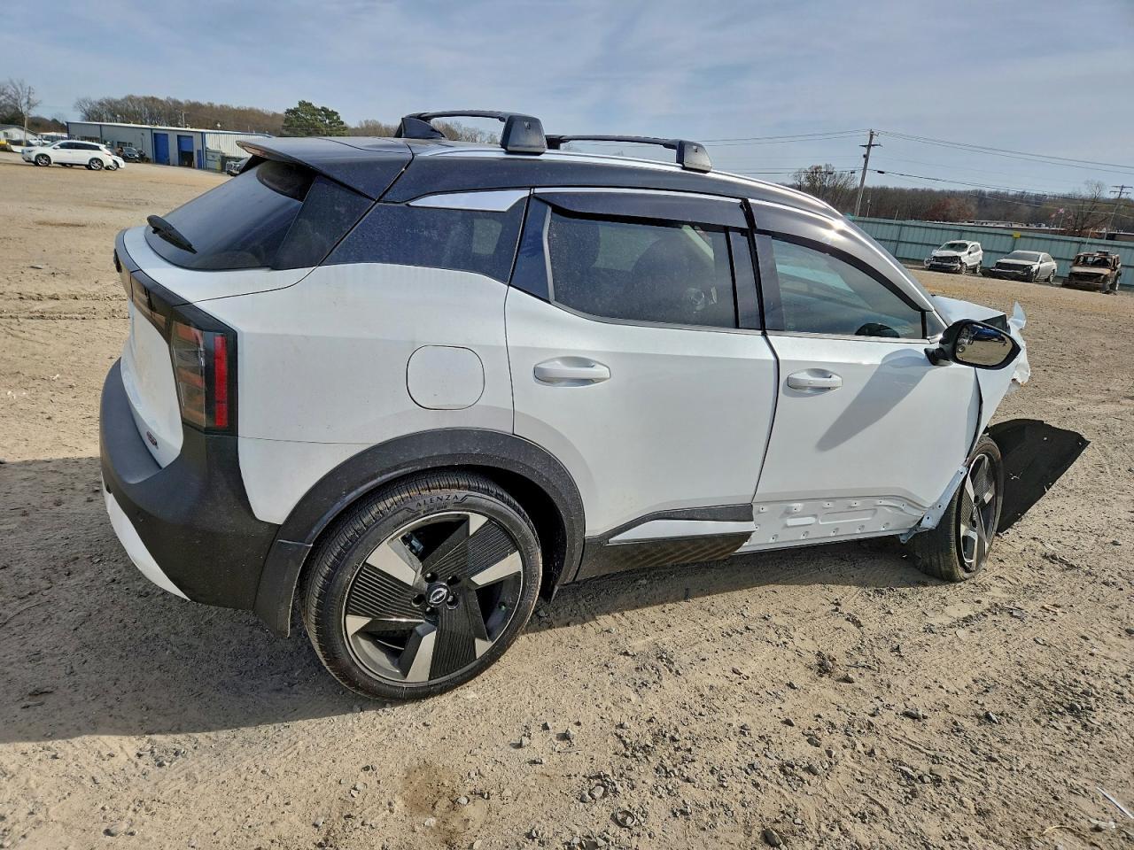 2025 Nissan Kicks sr