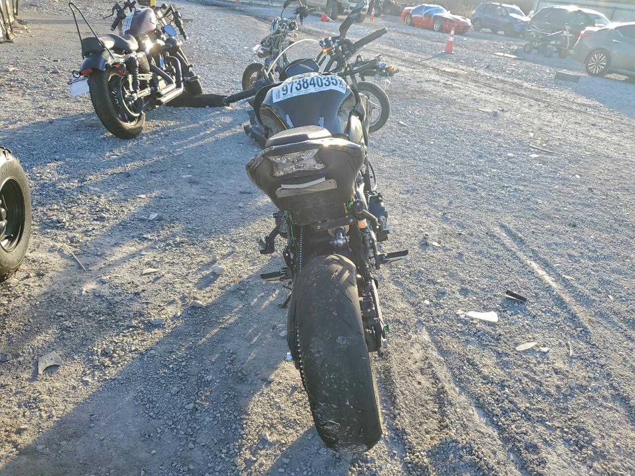 2024 Kawasaki ZR900 M