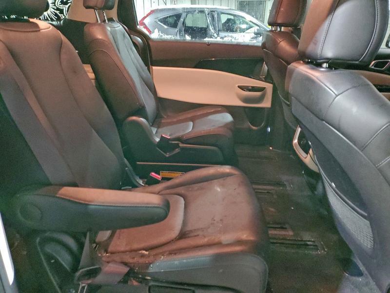 2023 KIA Carnival ex
