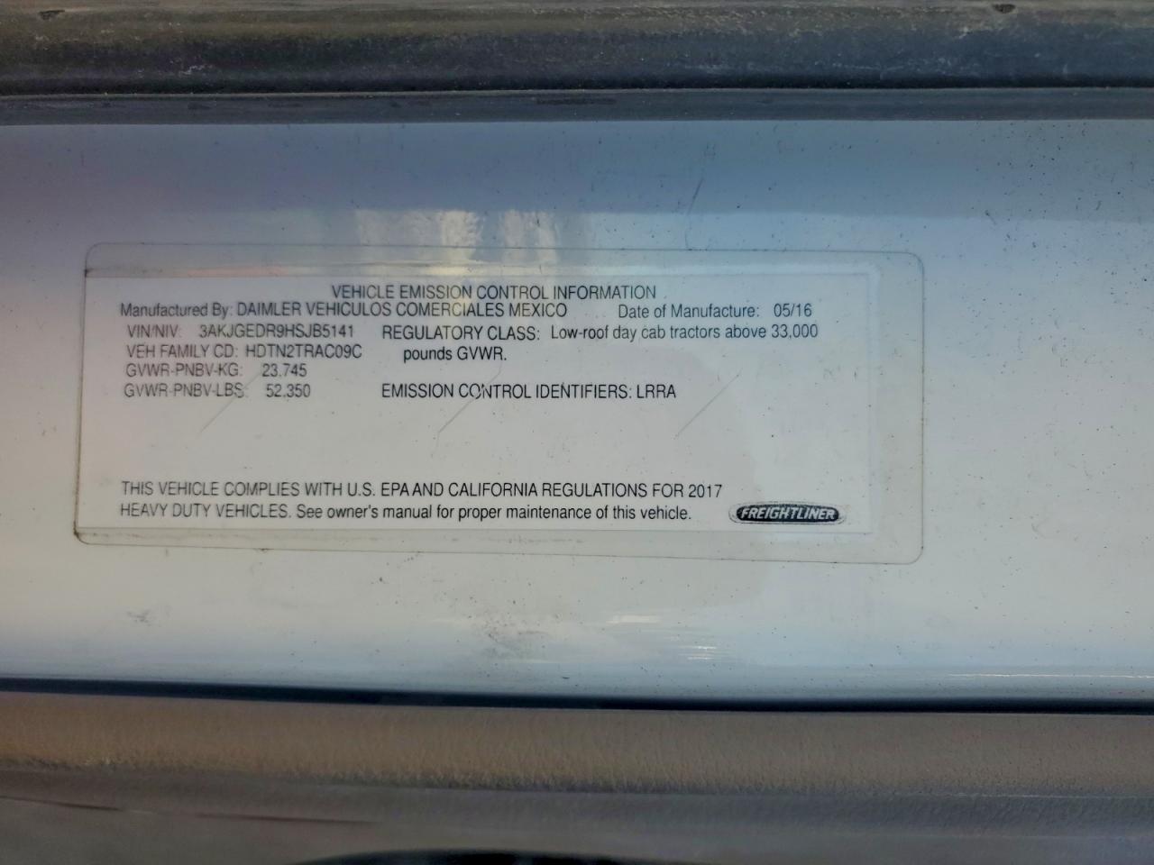 2017 Freightliner Cascadia 125 Semi Truck