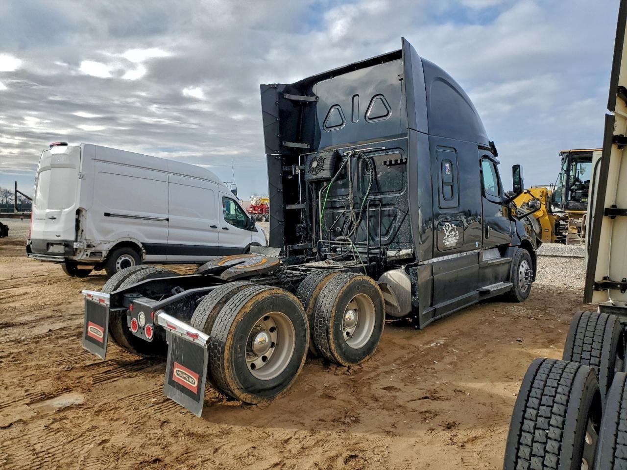 2020 Freightliner Cascadia 126 Semi Truck
