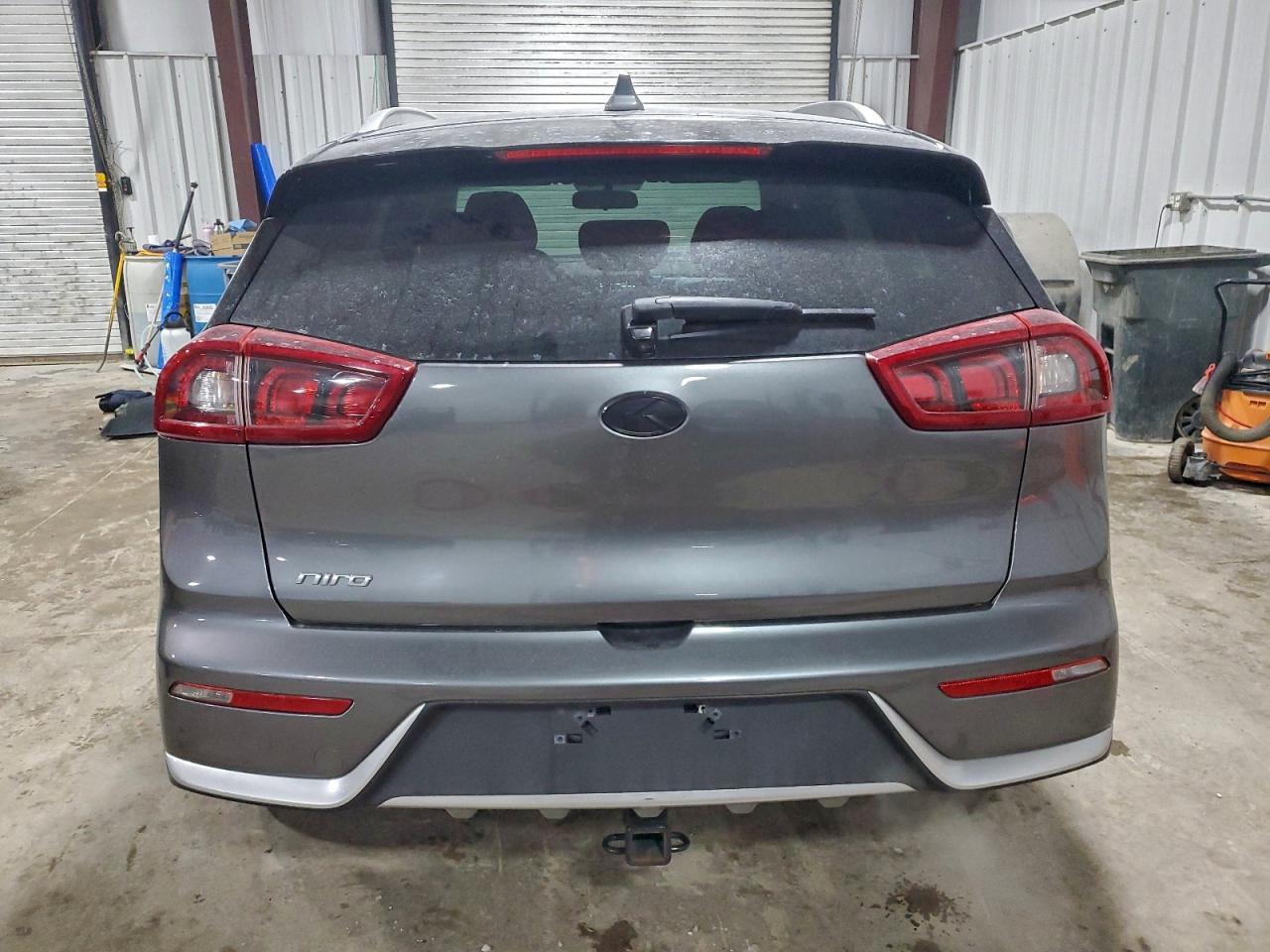 2017 KIA Niro fe