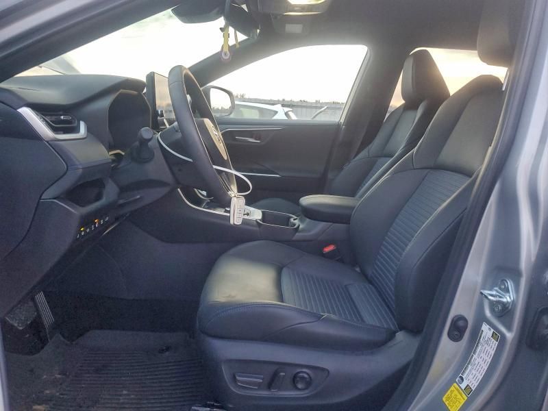 2025 Toyota Rav4 xse