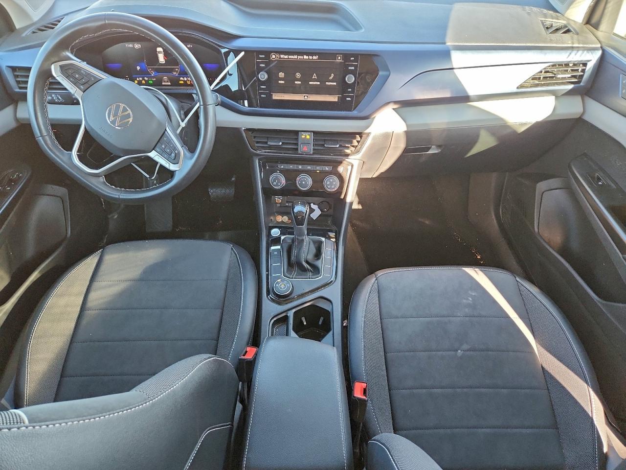 2023 Volkswagen Taos se