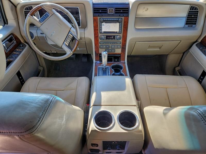 2011 Lincoln Navigator l