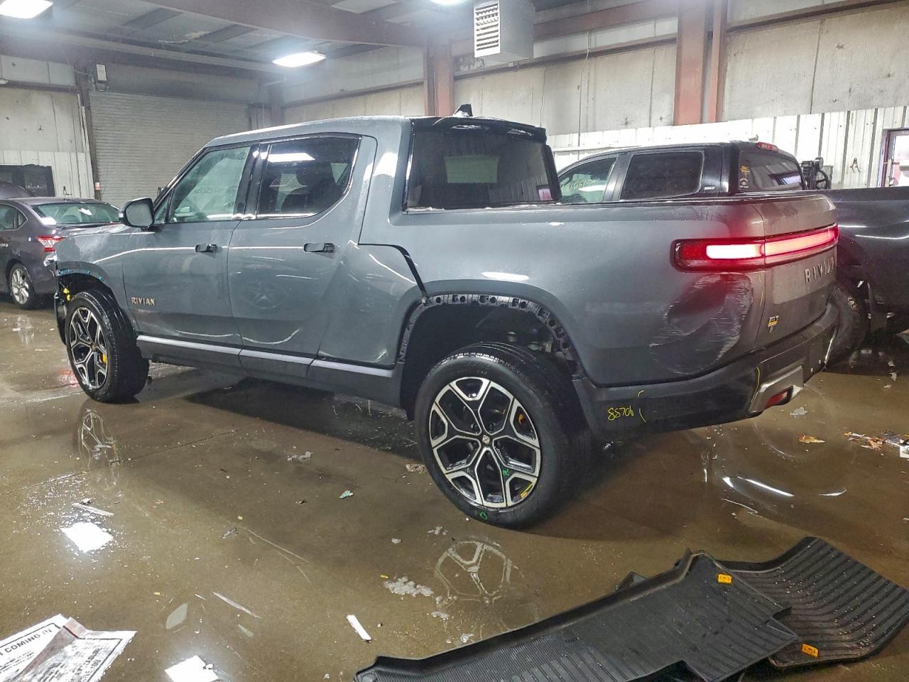 2024 Rivian R1T Adventure