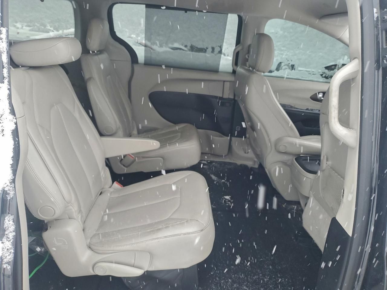 2021 Chrysler Voyager lxi