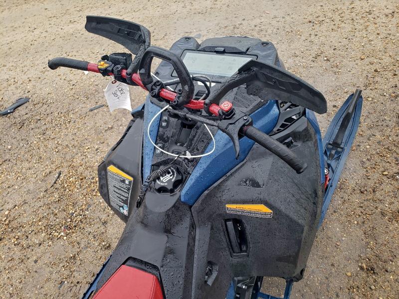 2025 Skidoo 2025 SKI-DOO Summit X Snowmobile