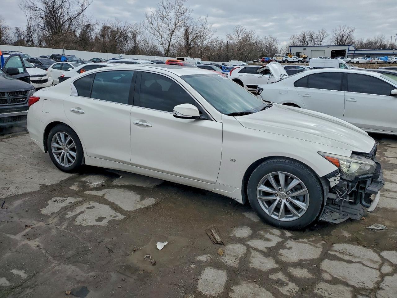 2015 Infiniti Q50 Base