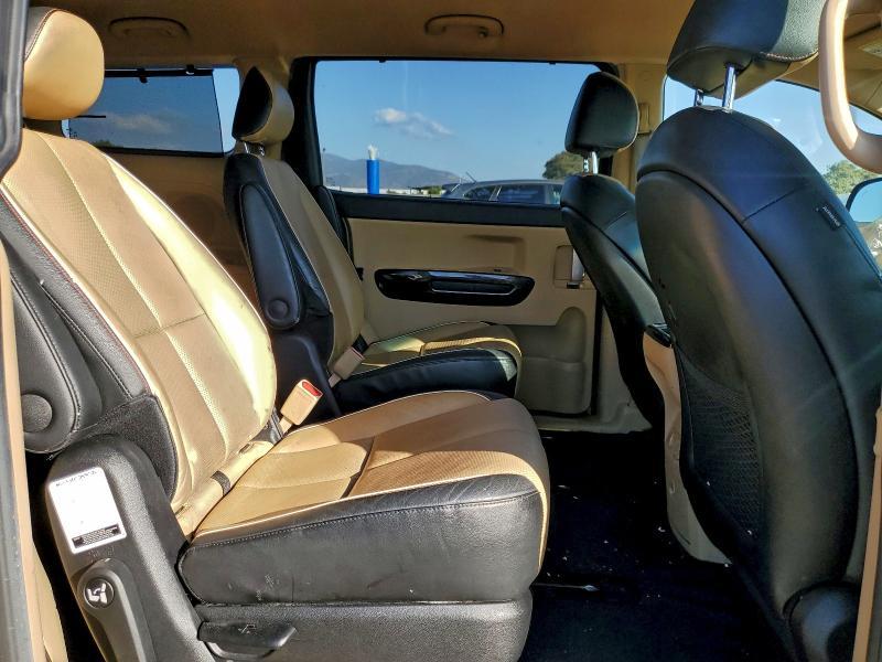 2016 KIA Sedona ex