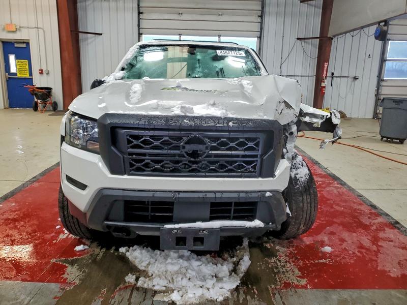 2023 Nissan Frontier s