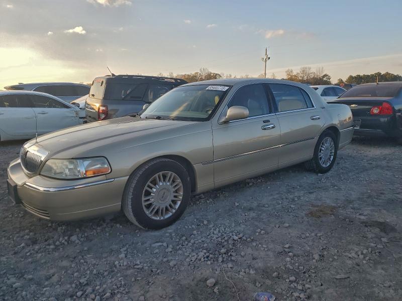 2007 Lincoln Town car Signature Limited
