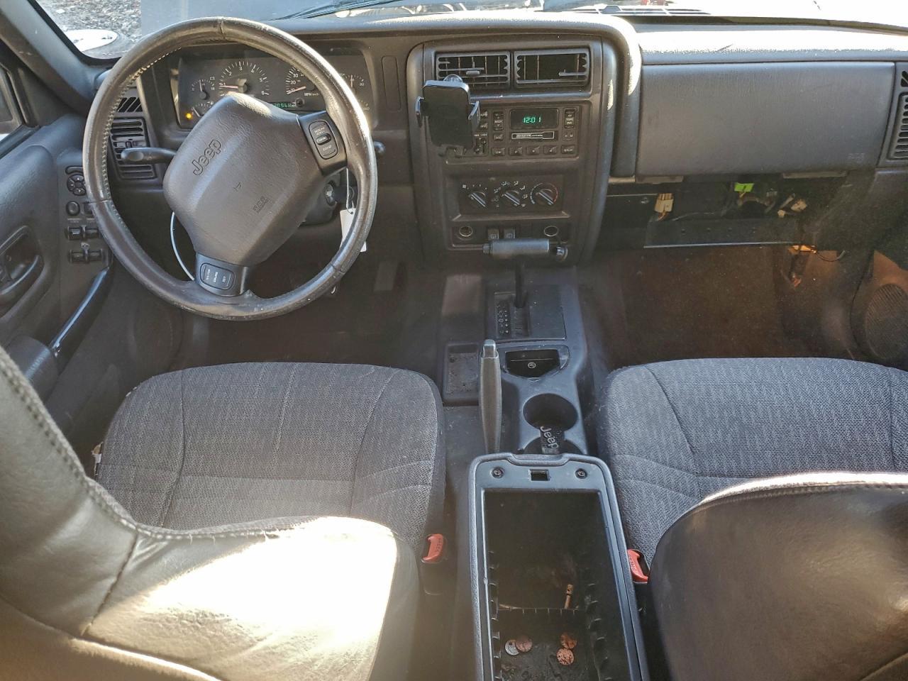 2001 Jeep Cherokee Sport