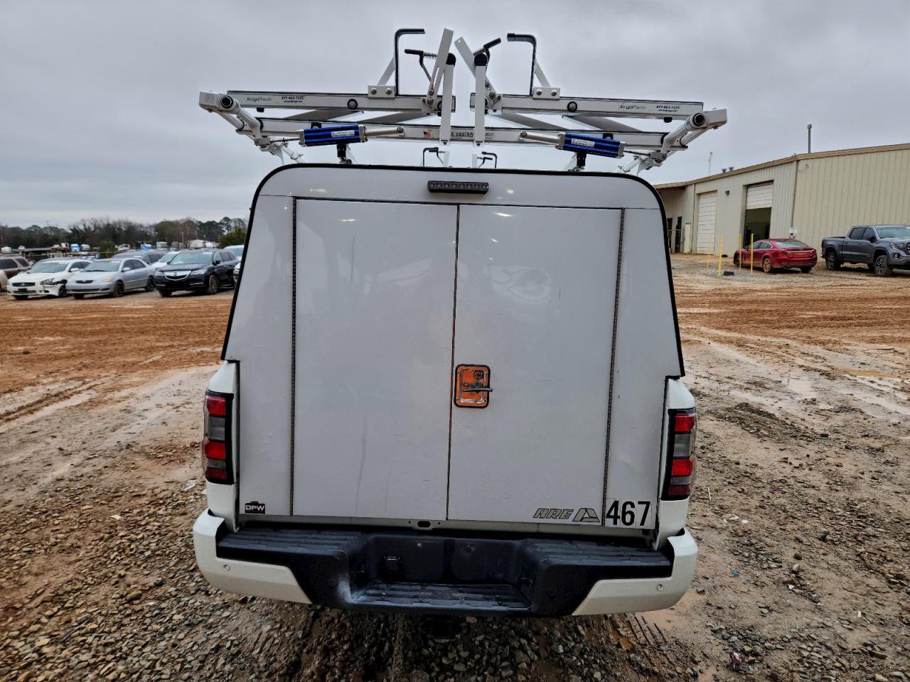 2024 Nissan Frontier s