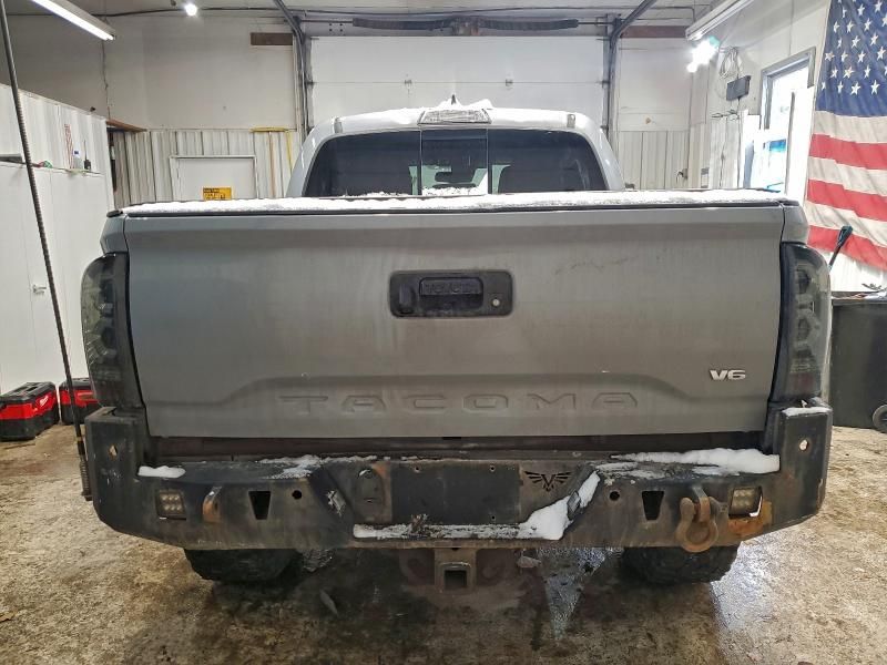 2018 Toyota Tacoma Double cab