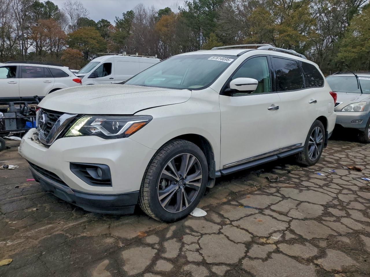 2017 Nissan Pathfinder s