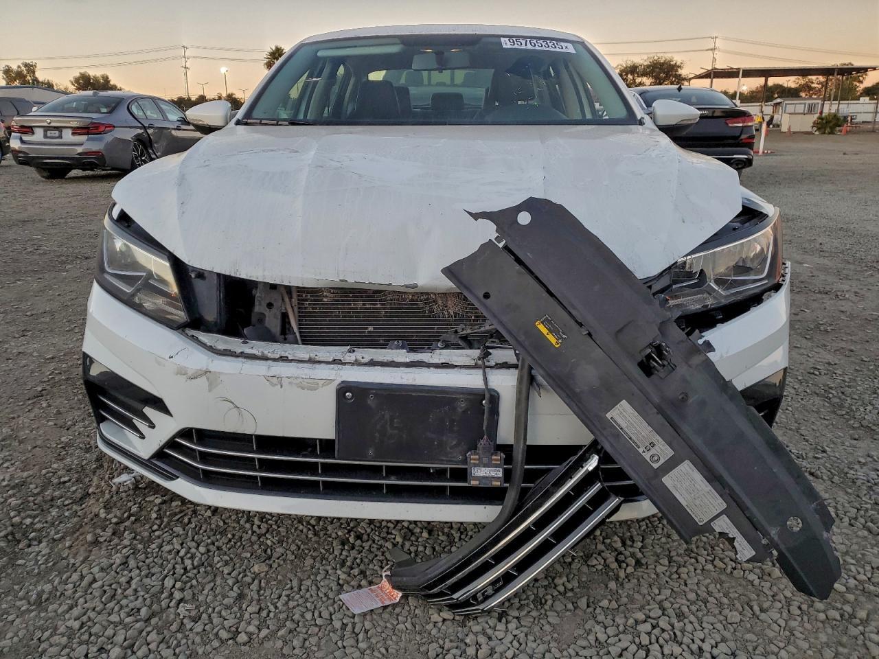 2018 Volkswagen Passat s