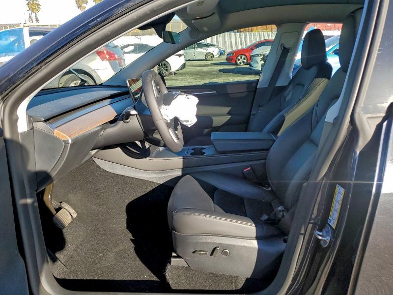 2025 Tesla Model y