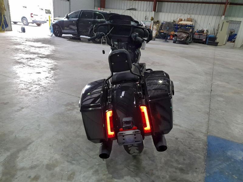 2025 Harley-Davidson Flhx