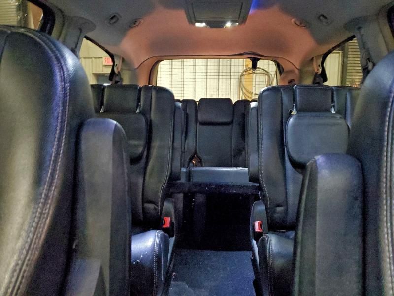 2015 Chrysler Town & Country Touring l