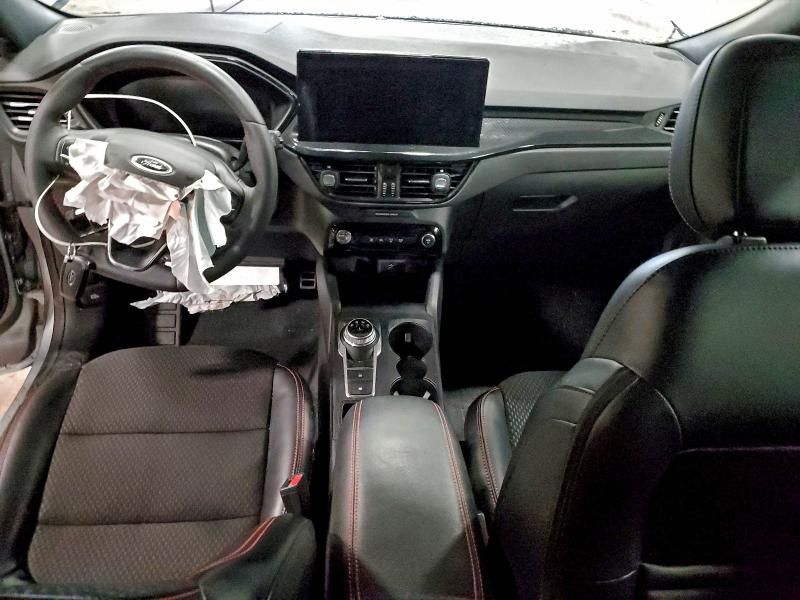 2024 Ford Escape st Line