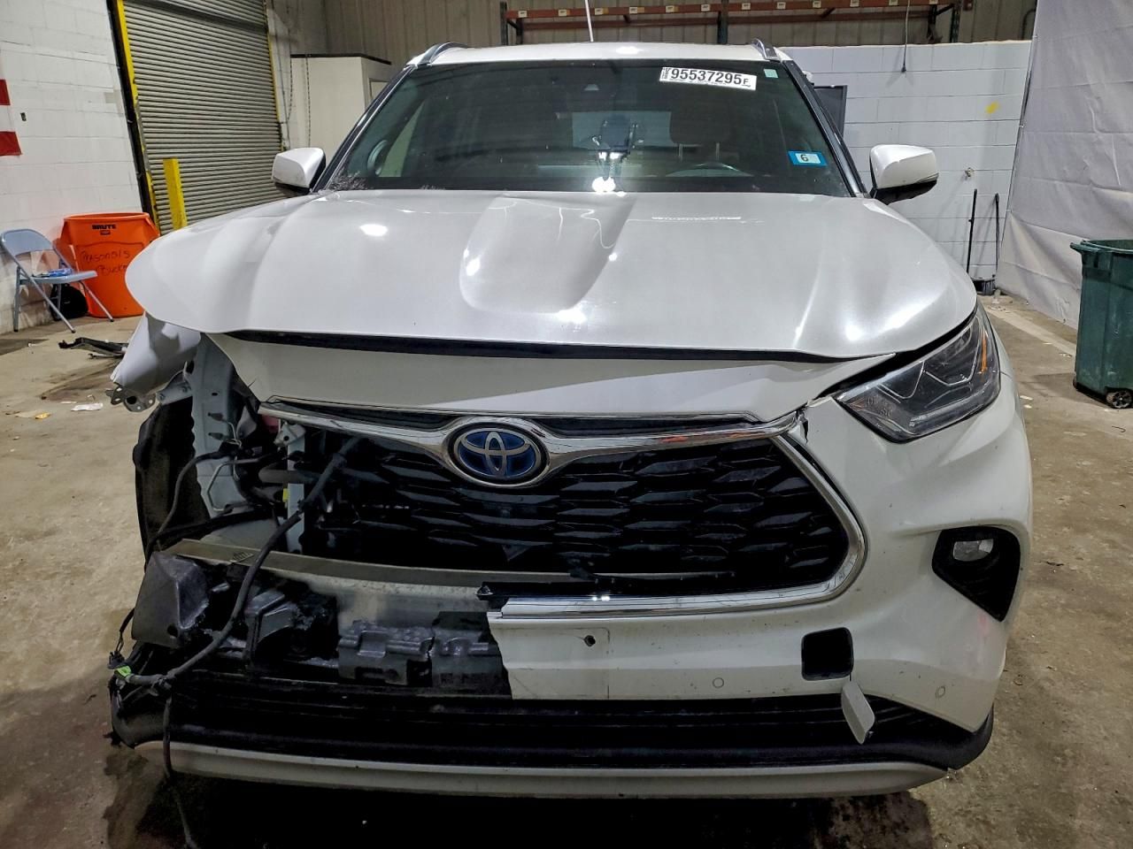 2020 Toyota Highlander Hybrid Platinum